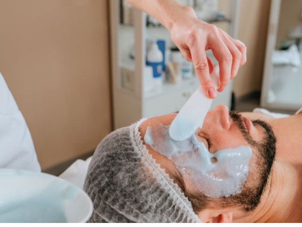 Tips para evitar errores al realizar un tratamiento facial en hombres