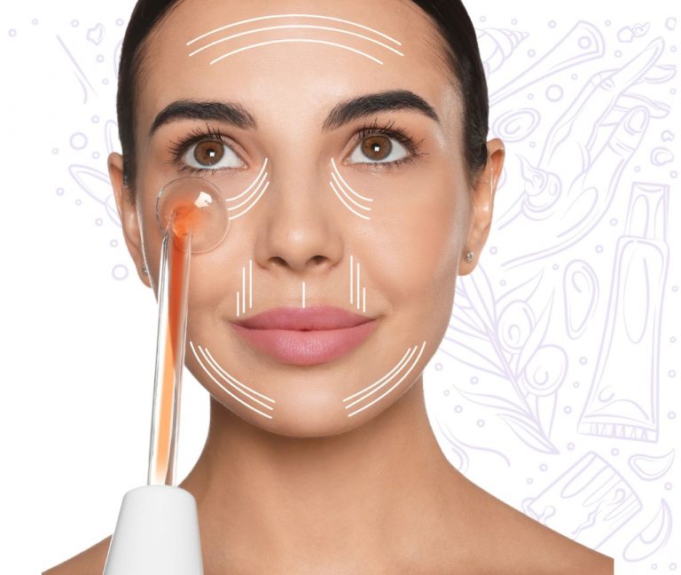 Tratamiento facial con alta frecuencia para mejorar la piel.