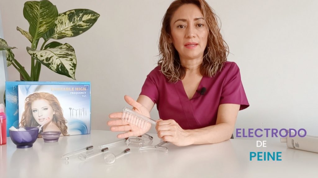 Electrodo de peine para tratamientos capilares con alta frecuencia, ideal para caspa y alopecia.