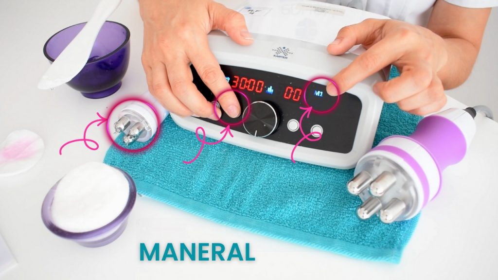 Ajuste del maneral facial de radiofrecuencia para personalizar la aplicación según el tipo de piel.